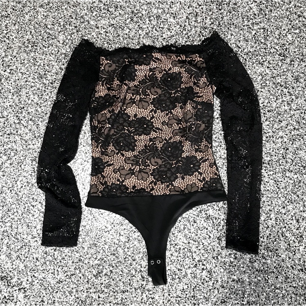 Dynamite ✦ Off-Shoulders Lace Black Bodysuit (S)